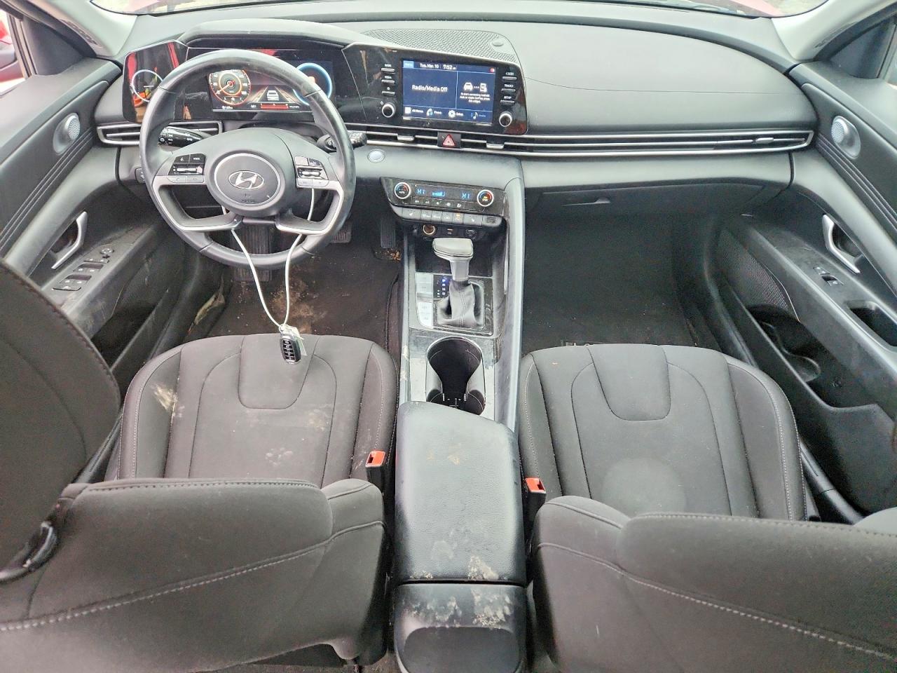 2022 HYUNDAI ELANTRA SEL photo 15