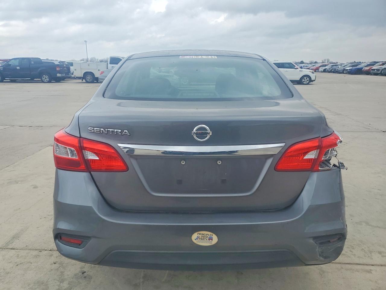 2016 NISSAN SENTRA S photo 6