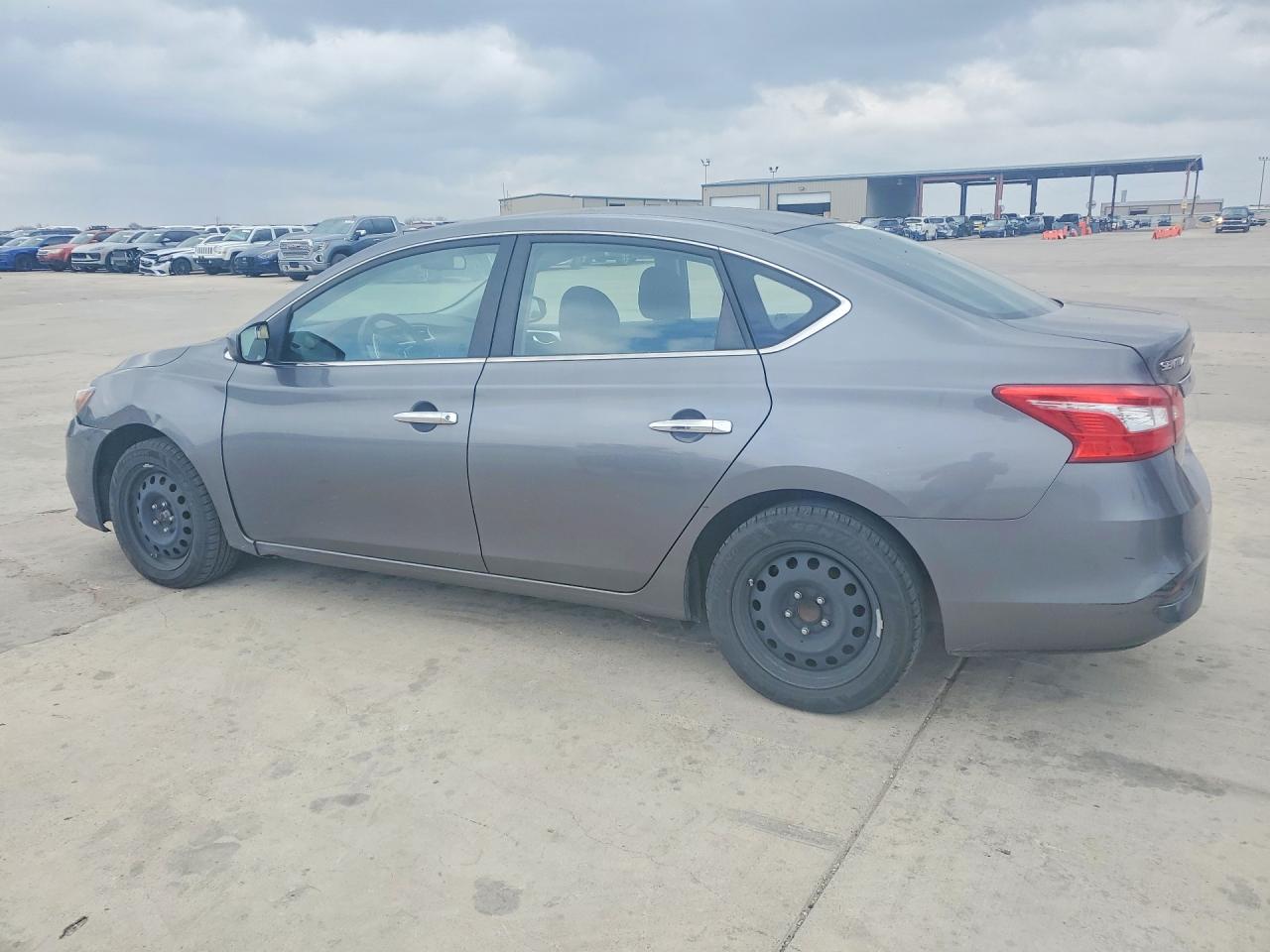2016 NISSAN SENTRA S photo 2