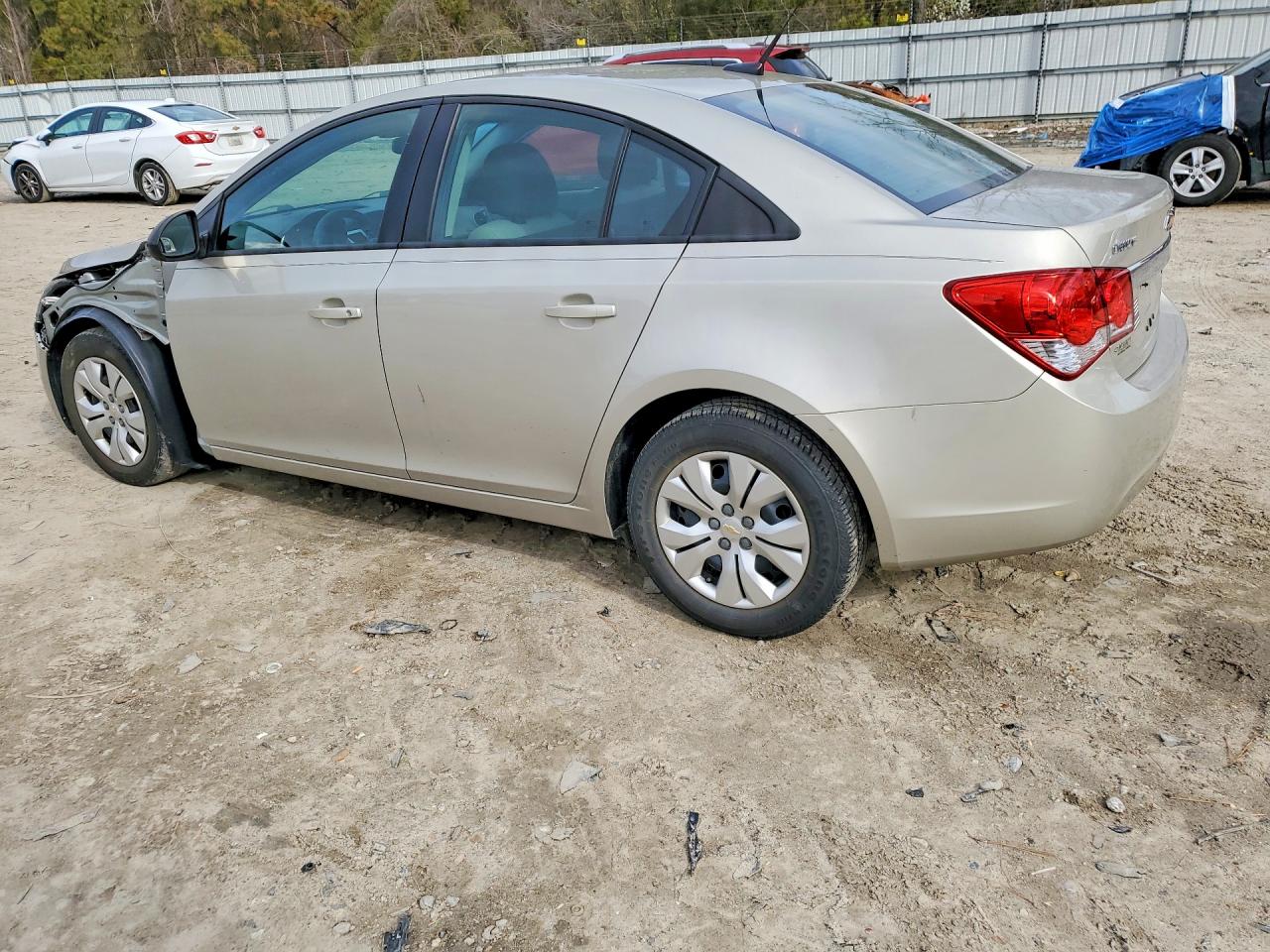 2014 CHEVROLET CRUZE LS photo 2