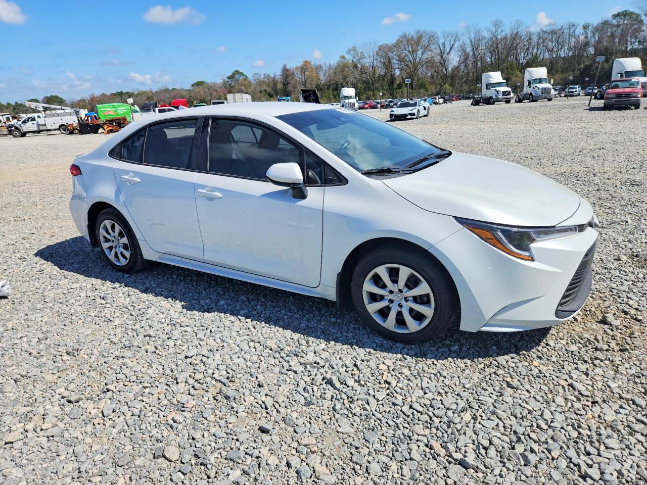 2025 TOYOTA COROLLA LE photo 4