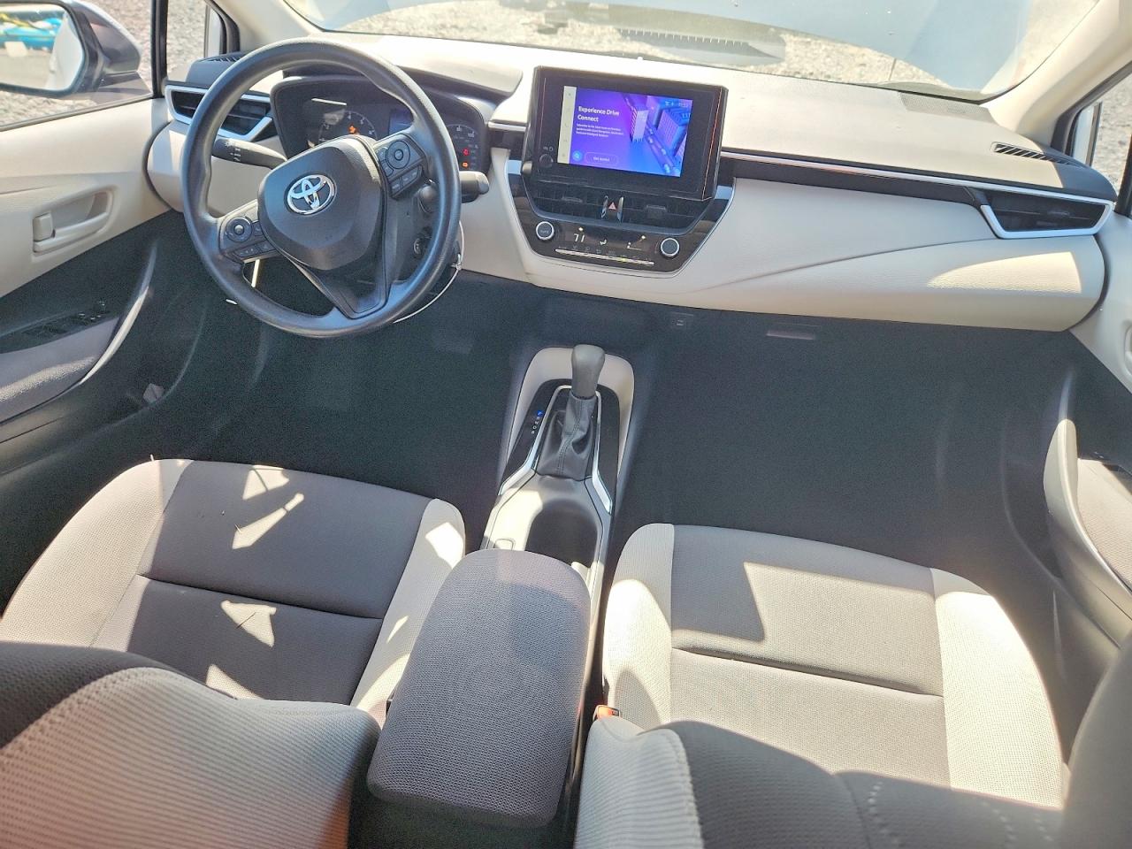 2025 TOYOTA COROLLA LE photo 8