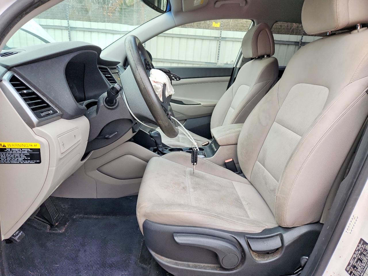2016 HYUNDAI TUCSON SE photo 7