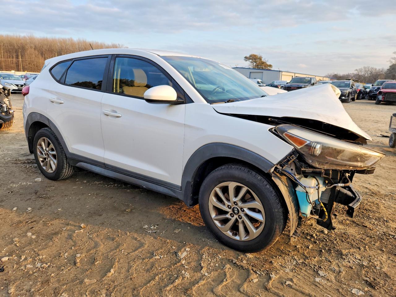 2016 HYUNDAI TUCSON SE photo 4
