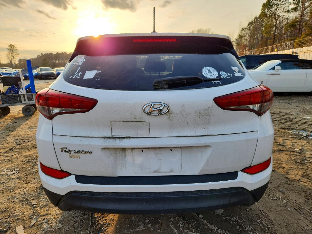 2016 HYUNDAI TUCSON SE photo 6
