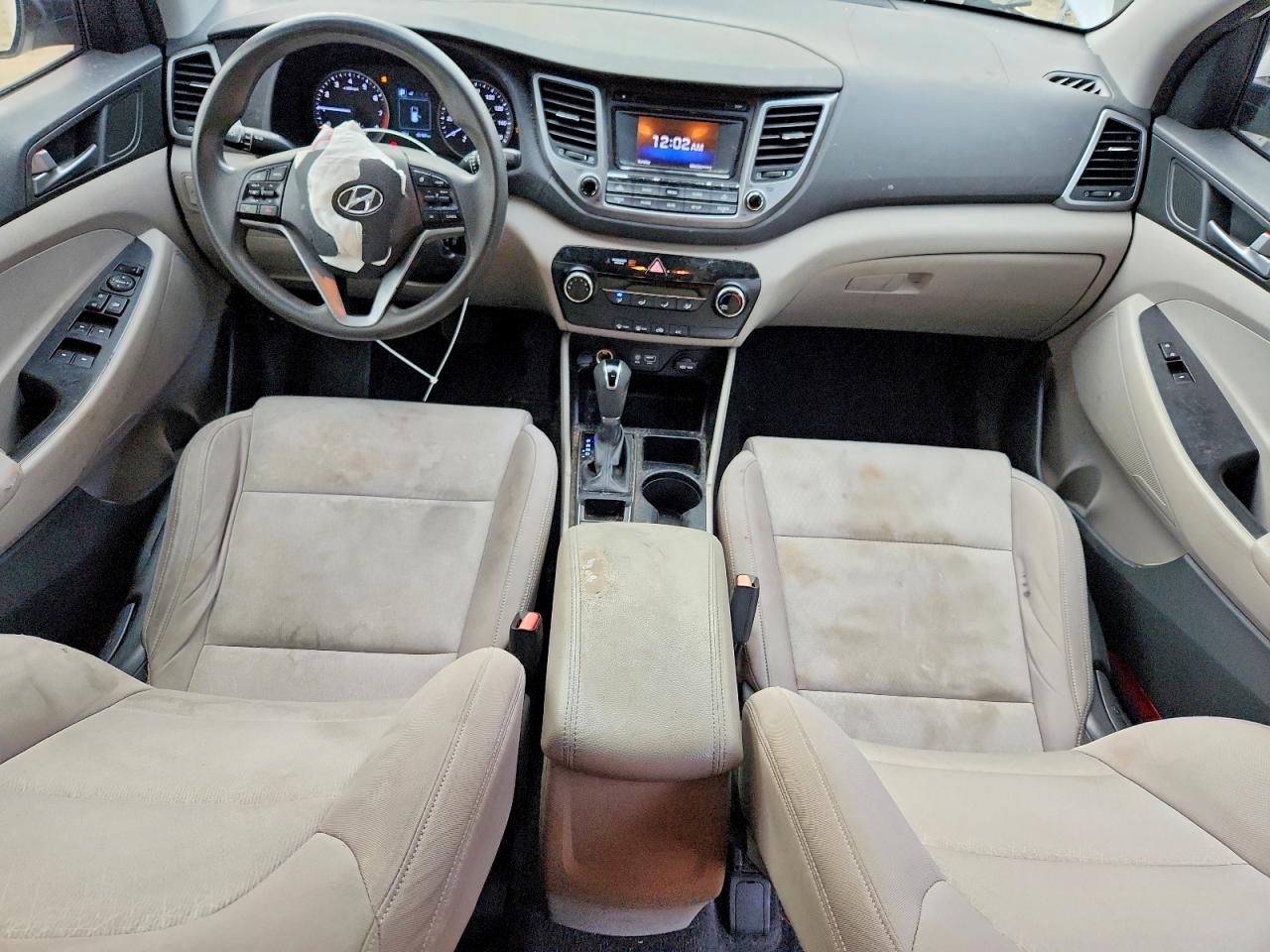 2016 HYUNDAI TUCSON SE photo 8
