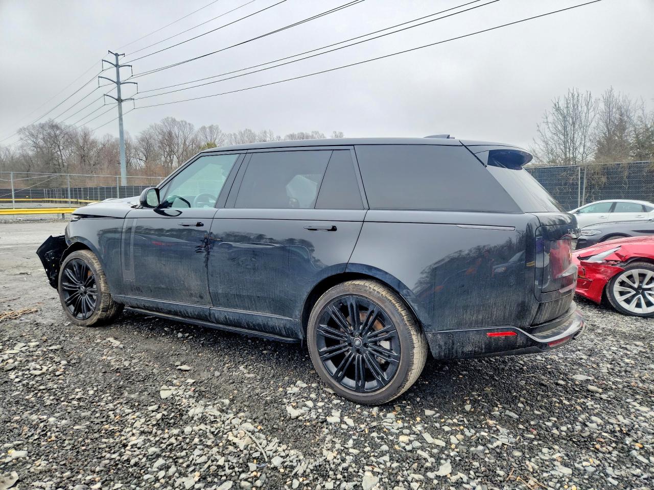 2025 LAND ROVER RANGE ROVER SE photo 3