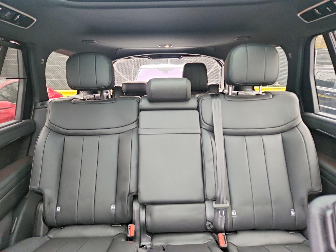 2025 LAND ROVER RANGE ROVER SE photo 19