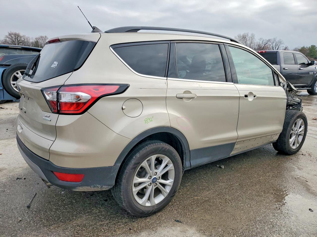 2018 FORD ESCAPE SE photo 3