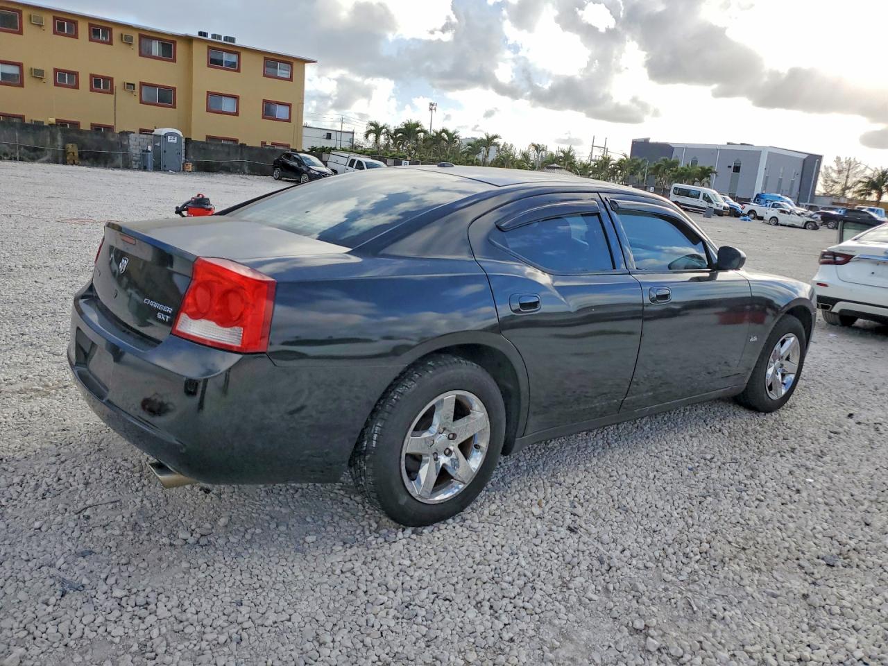 2009 DODGE CHARGER SXT photo 3