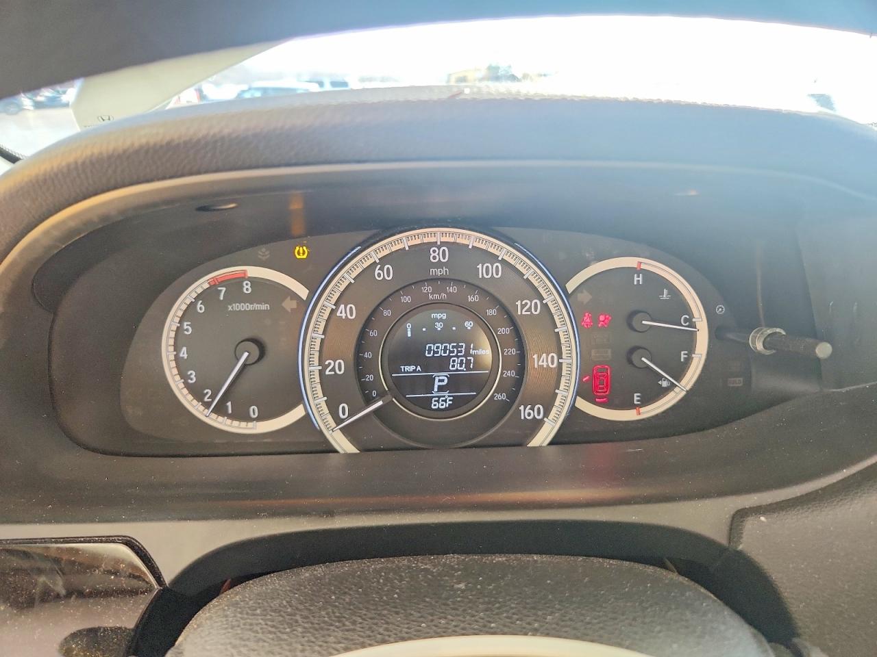2017 HONDA ACCORD LX photo 9