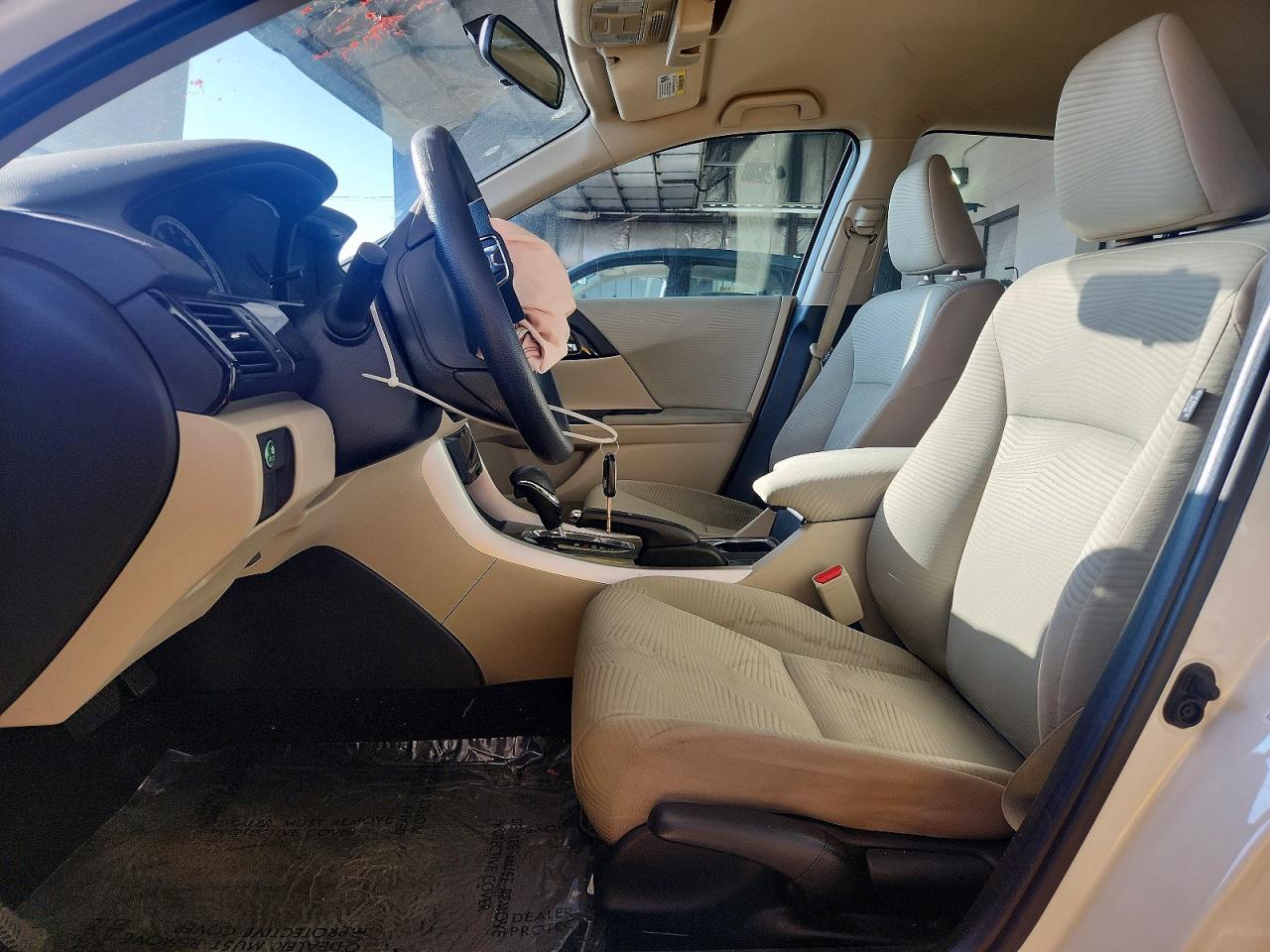 2017 HONDA ACCORD LX photo 7