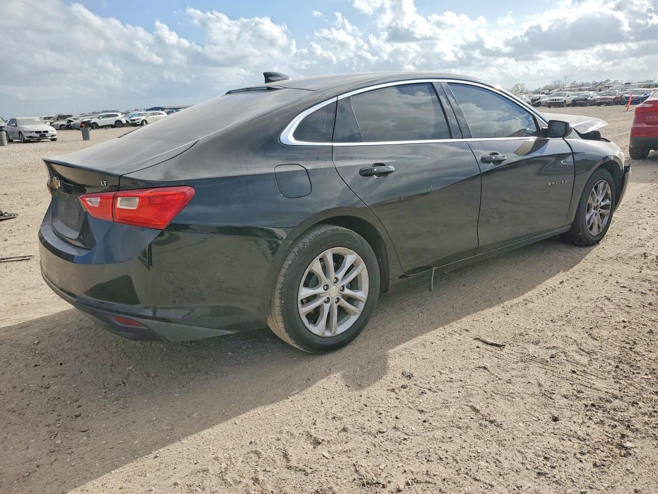 2018 CHEVROLET MALIBU LT photo 5