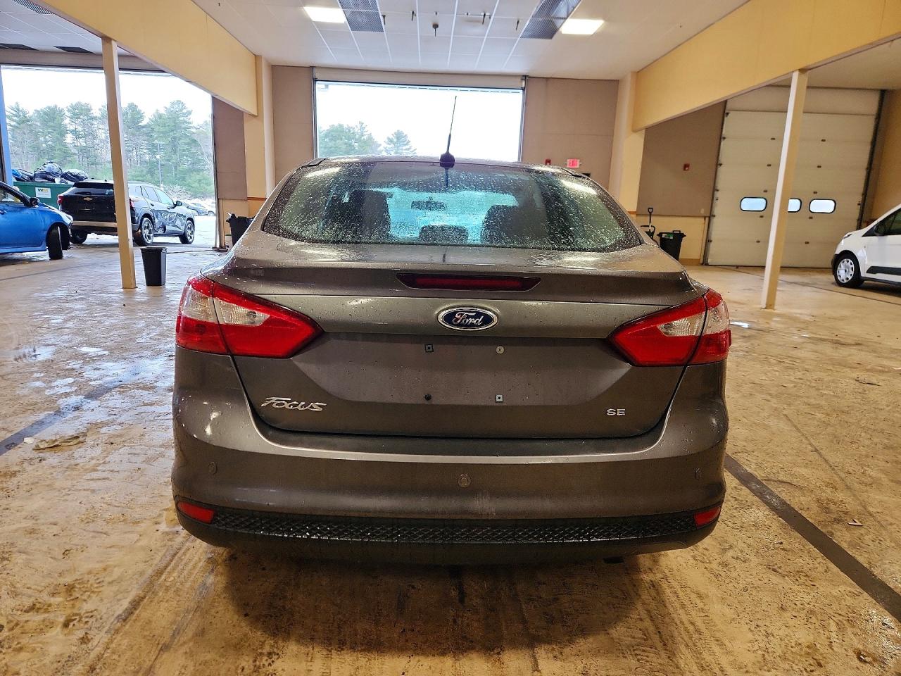 2014 FORD FOCUS photo 6