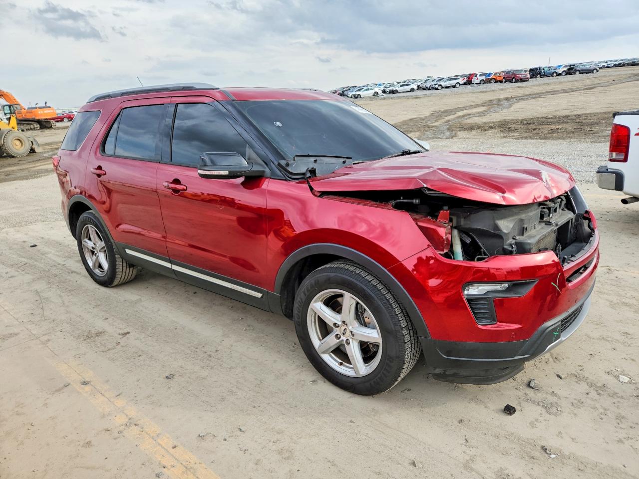2018 FORD EXPLORER XLT photo 4