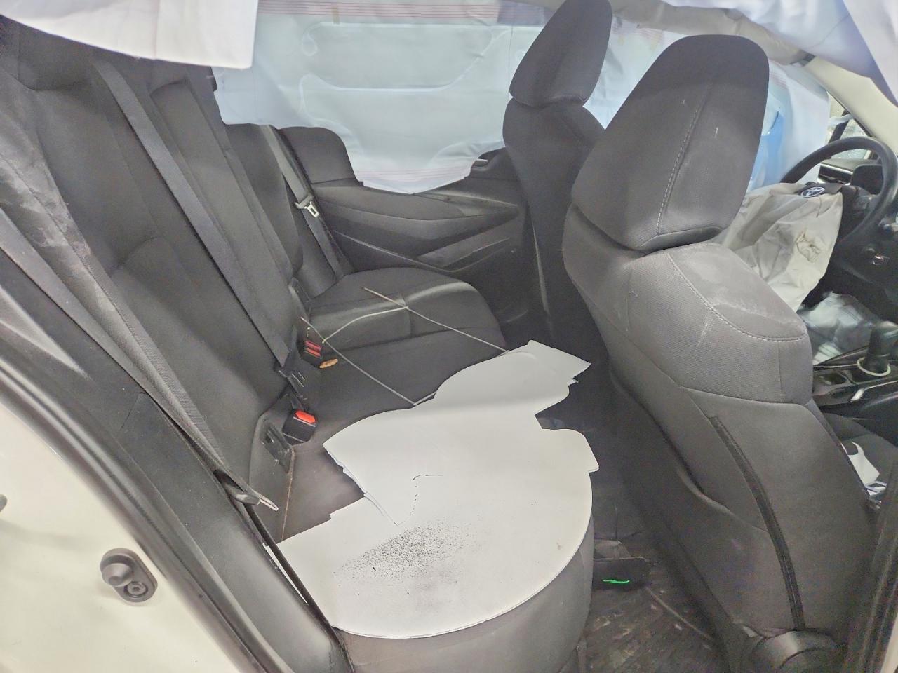 2021 TOYOTA COROLLA LE photo 10
