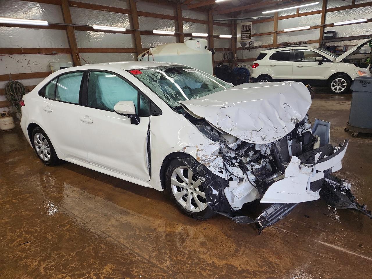 2021 TOYOTA COROLLA LE photo 4