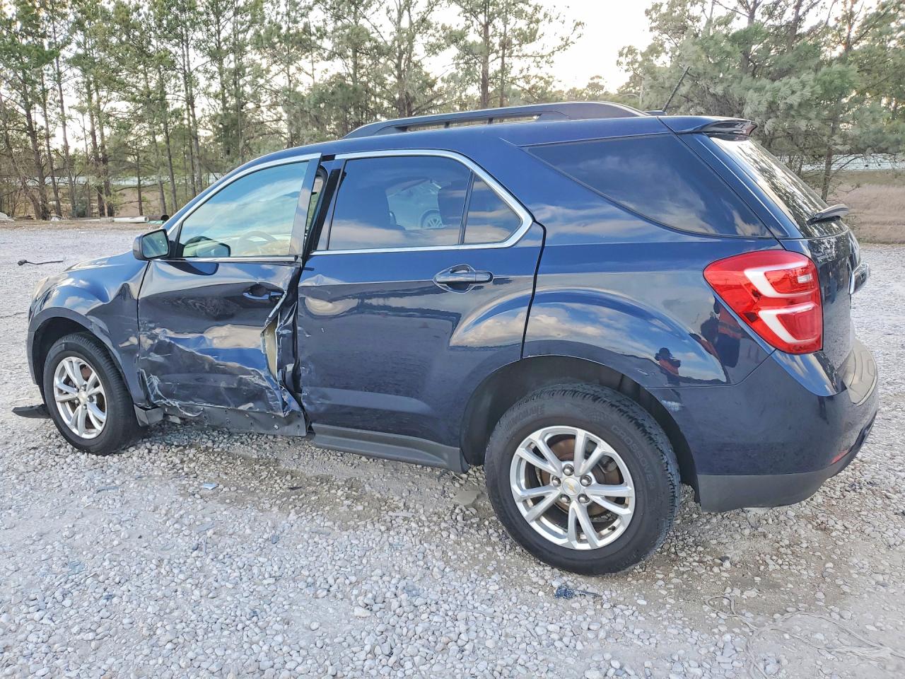 2016 CHEVROLET EQUINOX LT photo 3