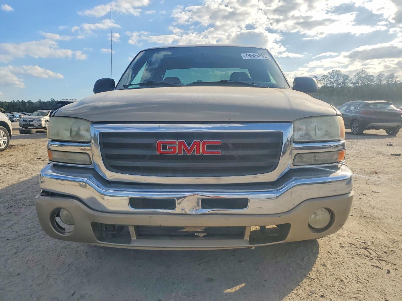 2004 GMC NEW SIERRA C1500 photo 5