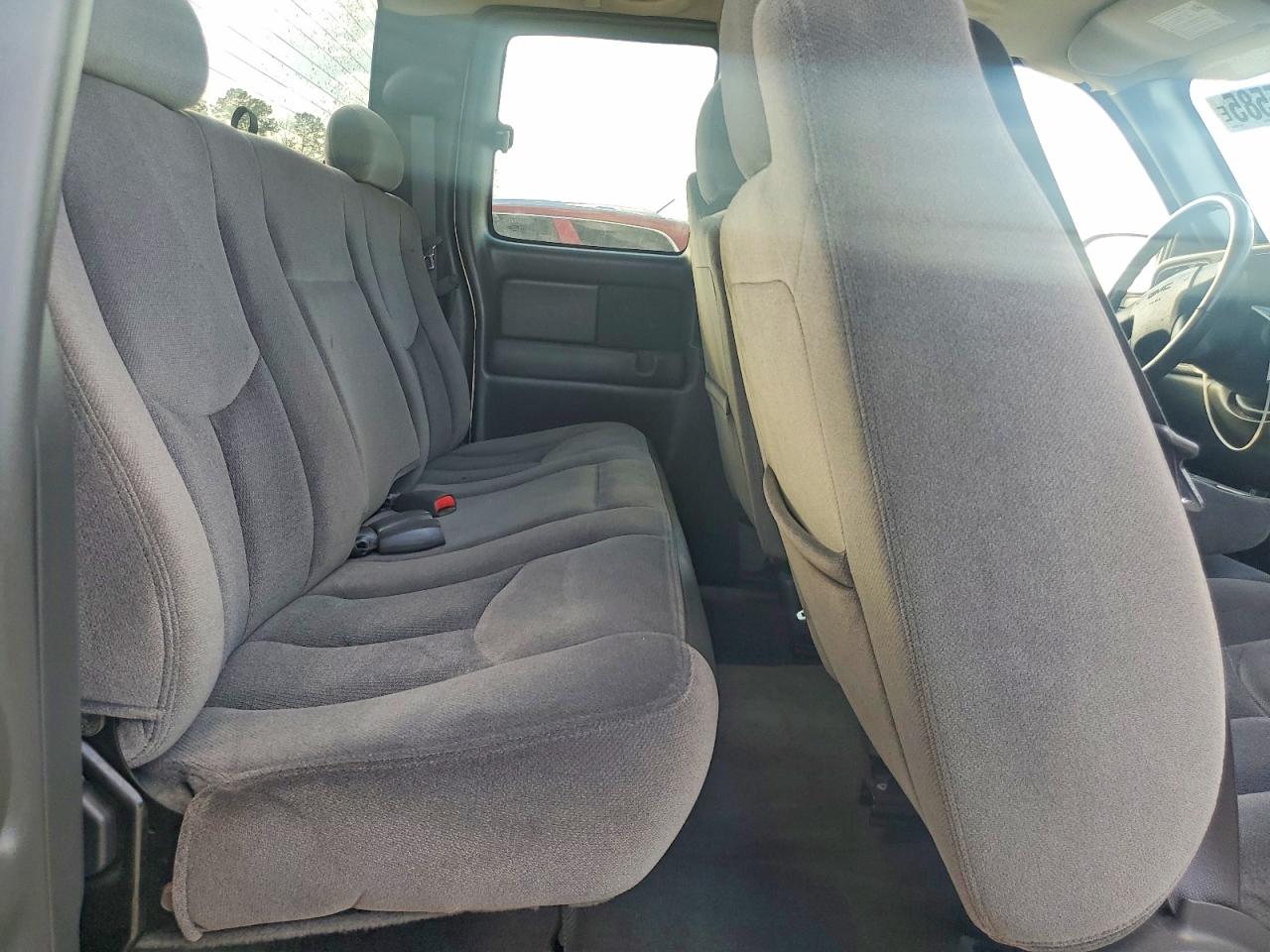 2004 GMC NEW SIERRA C1500 photo 10
