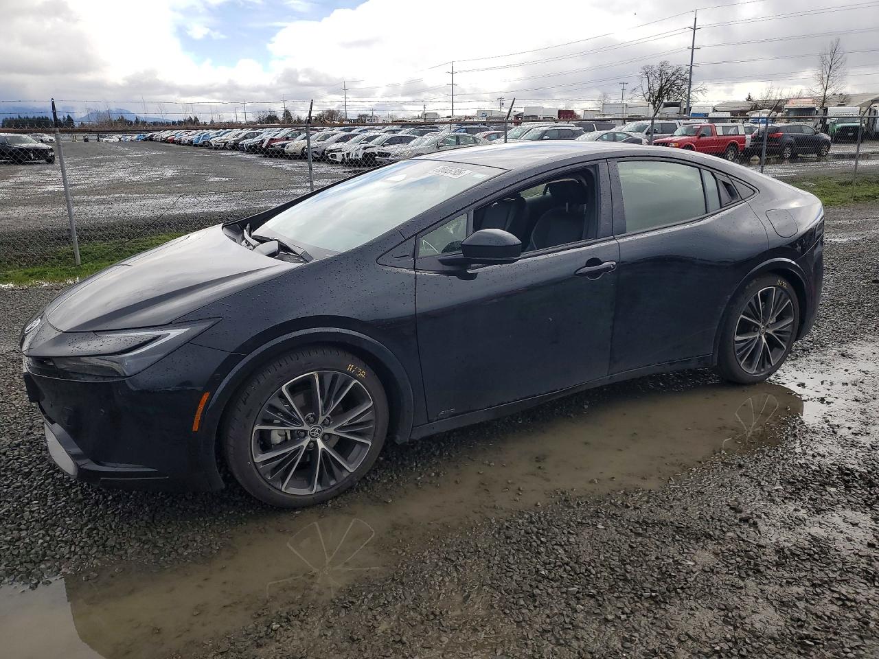 2025 TOYOTA PRIUS