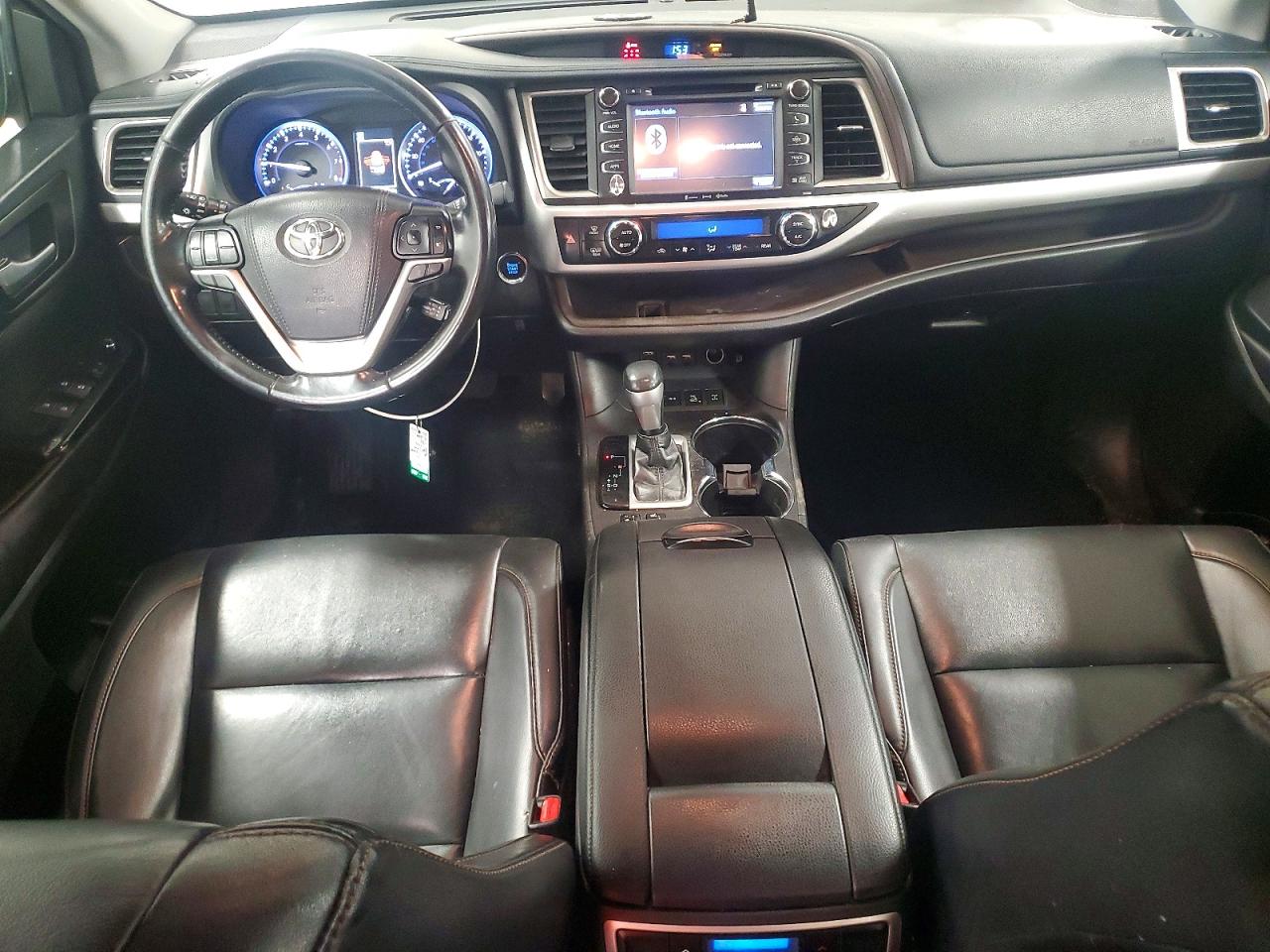 2019 TOYOTA HIGHLANDER XLE photo 15