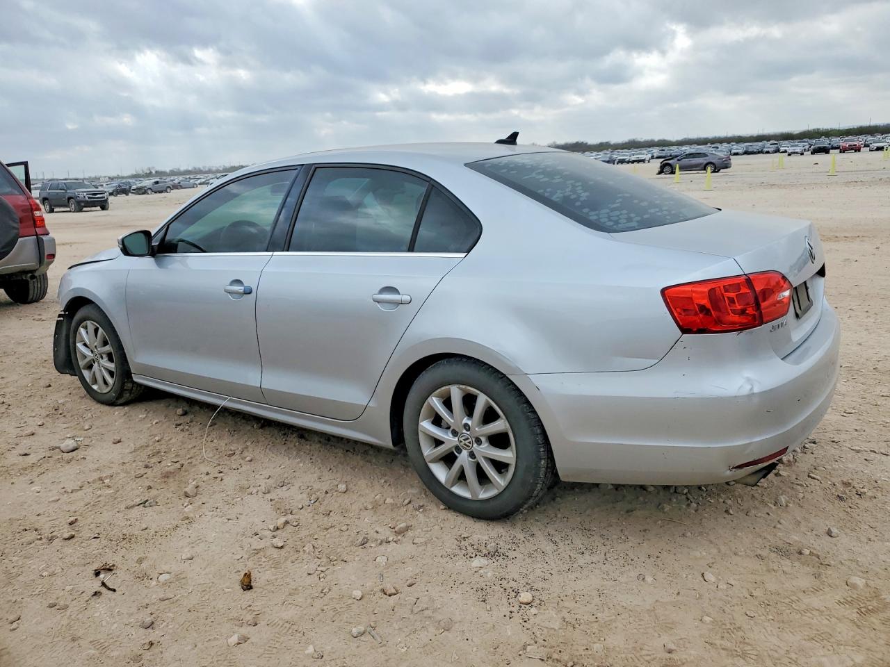 2014 VOLKSWAGEN JETTA photo 3