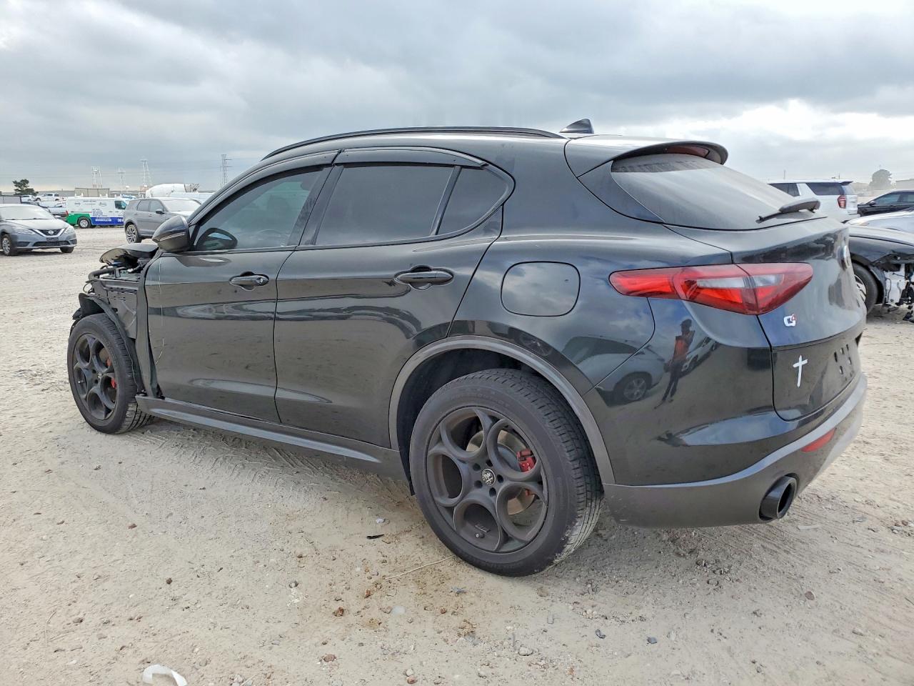 2022 ALFA ROMEO STELVIO TI photo 3