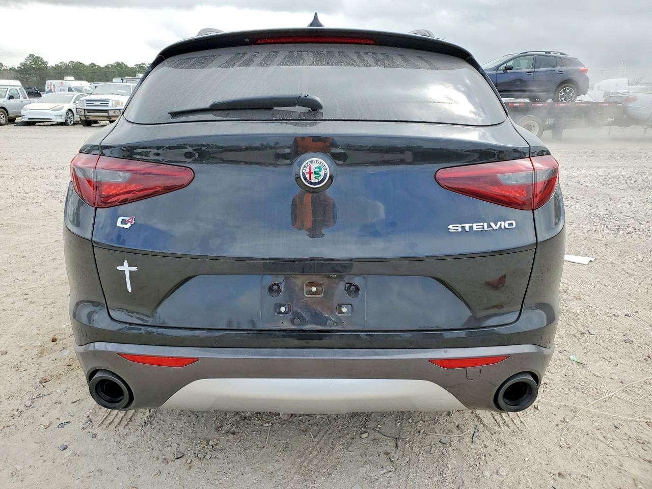 2022 ALFA ROMEO STELVIO TI photo 11