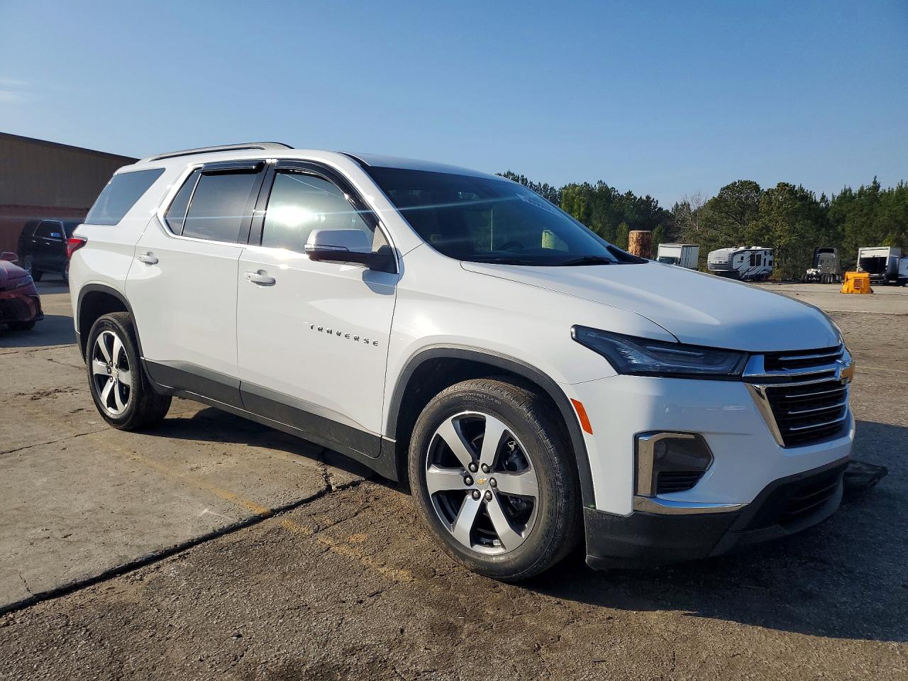 2023 CHEVROLET TRAVERSE LT photo 7