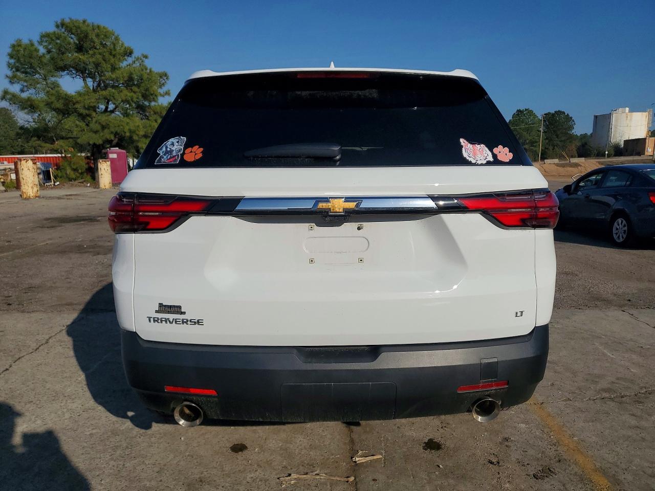 2023 CHEVROLET TRAVERSE LT photo 11