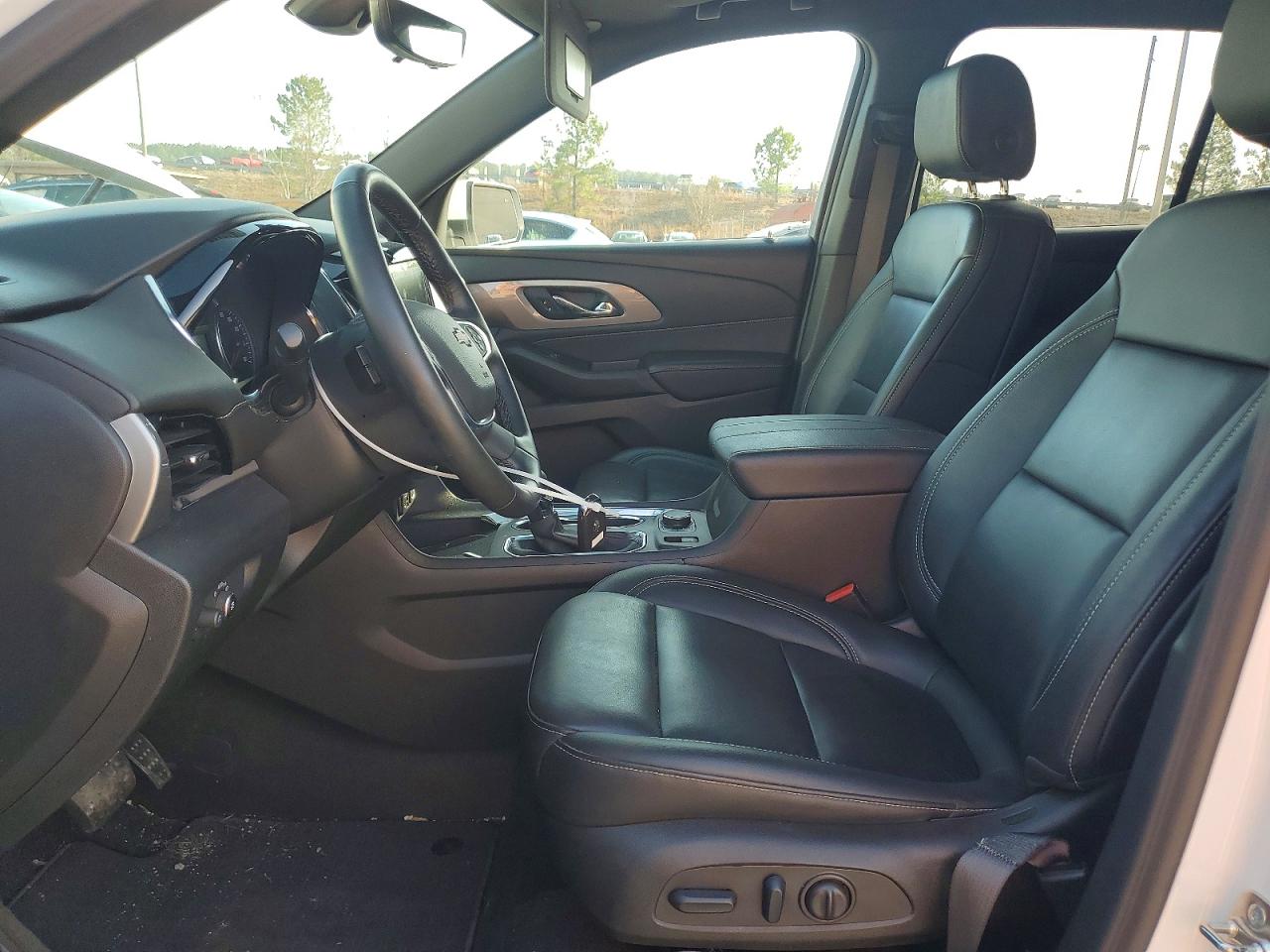 2023 CHEVROLET TRAVERSE LT photo 13