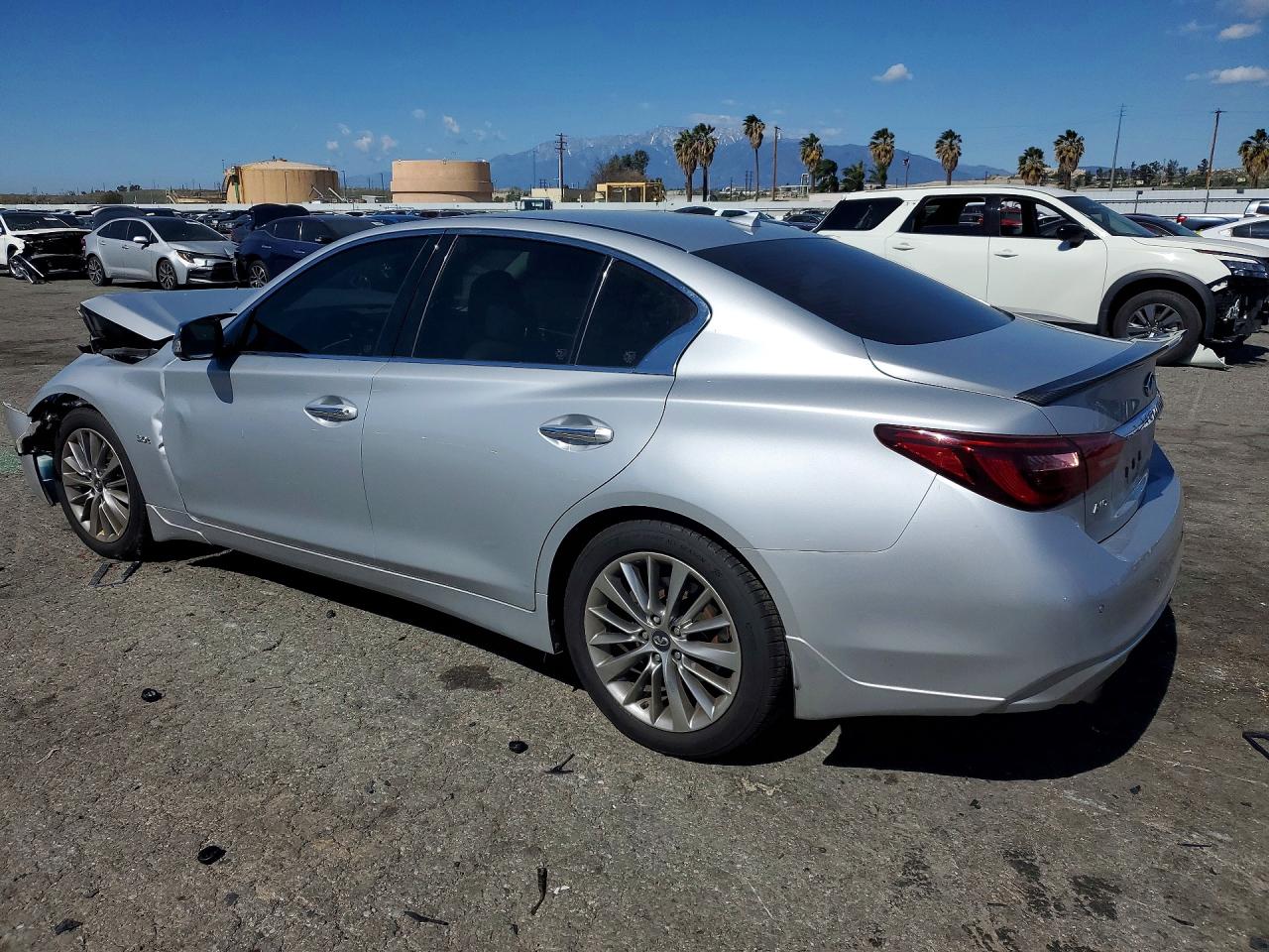 2018 INFINITI Q50 3.0T LUXE photo 3