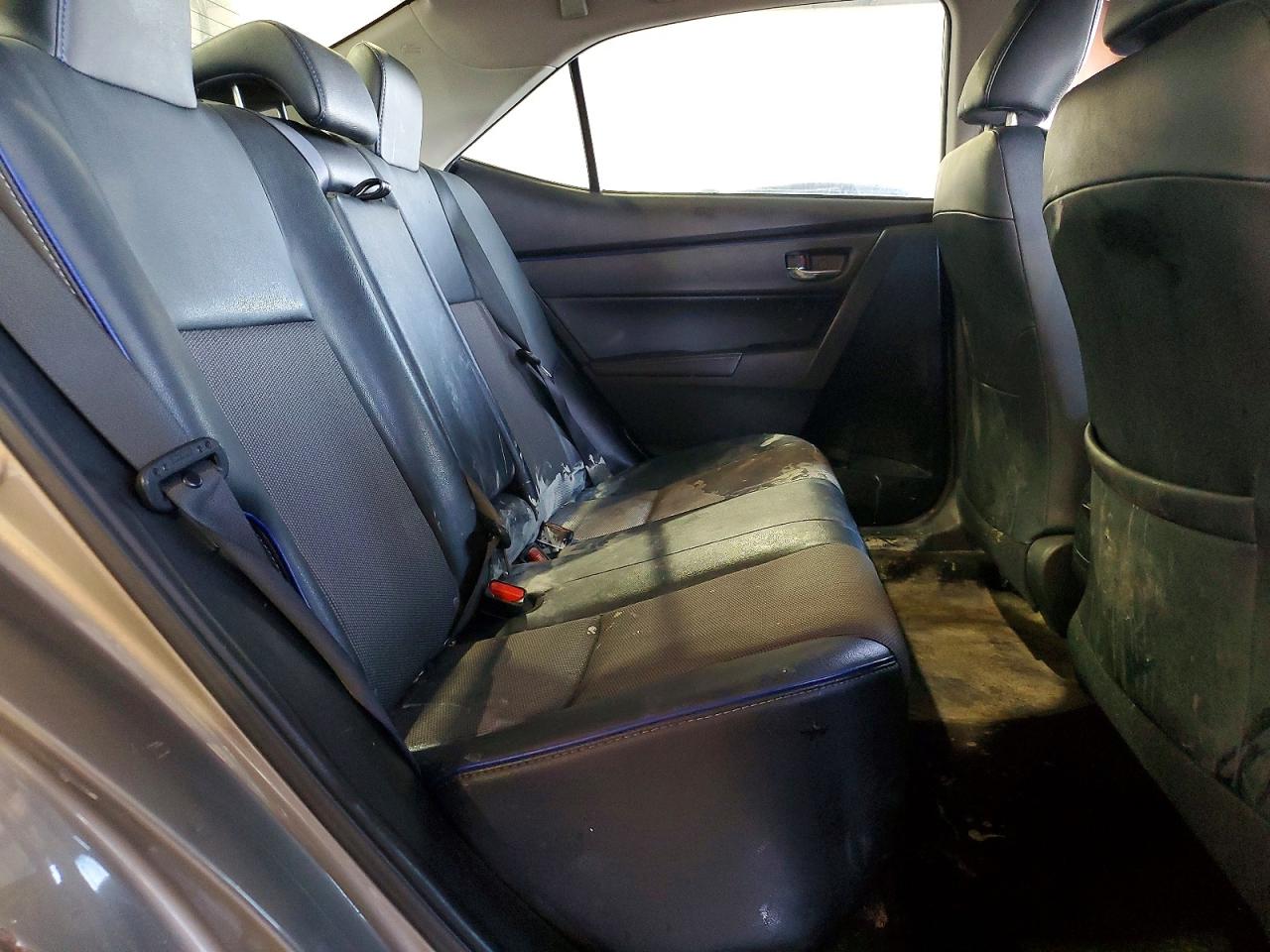 2017 TOYOTA COROLLA SE photo 10