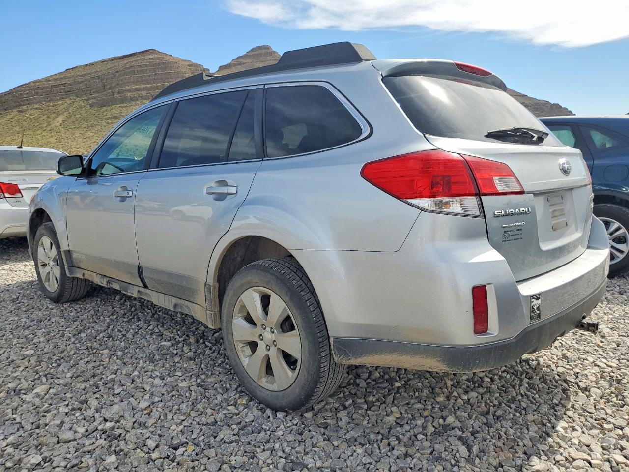 2012 SUBARU OUTBACK 2.5I PREMIUM photo 2