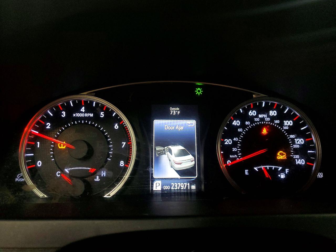 2016 TOYOTA CAMRY SE photo 17