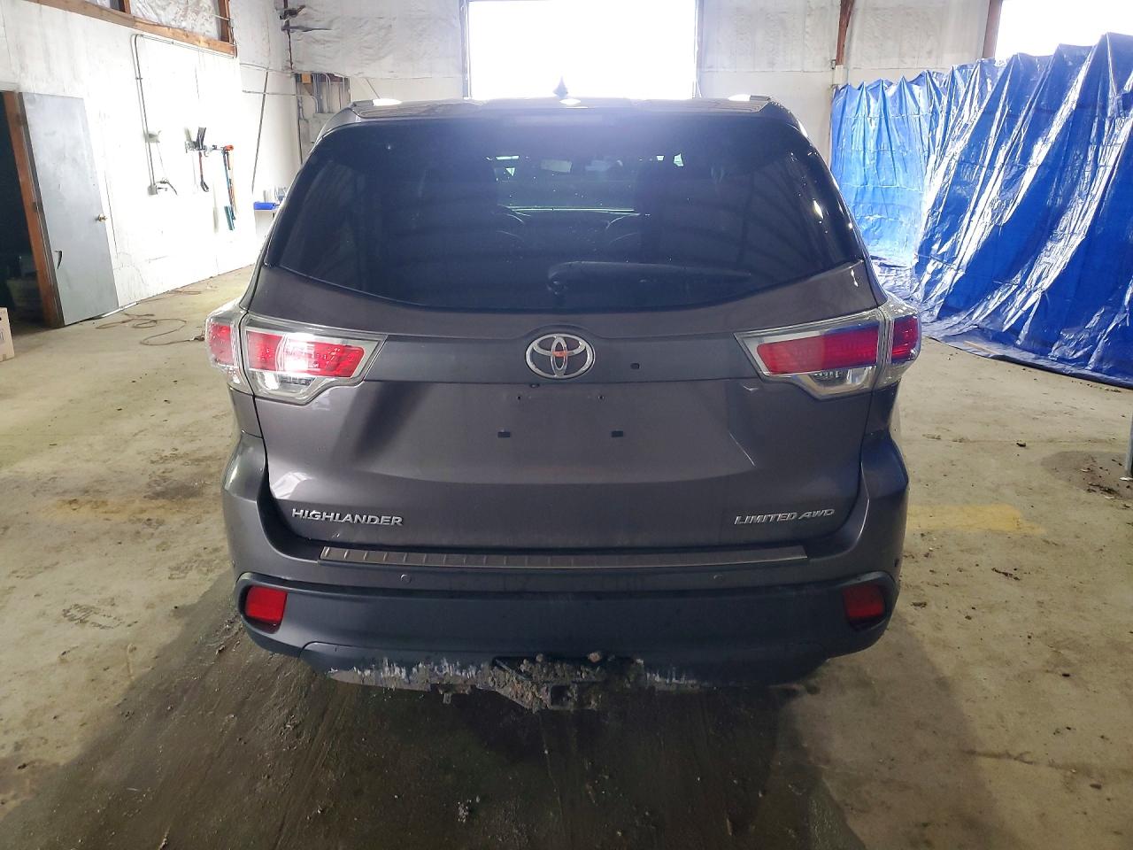 2016 TOYOTA HIGHLANDER LIMITED PLATINUM photo 16