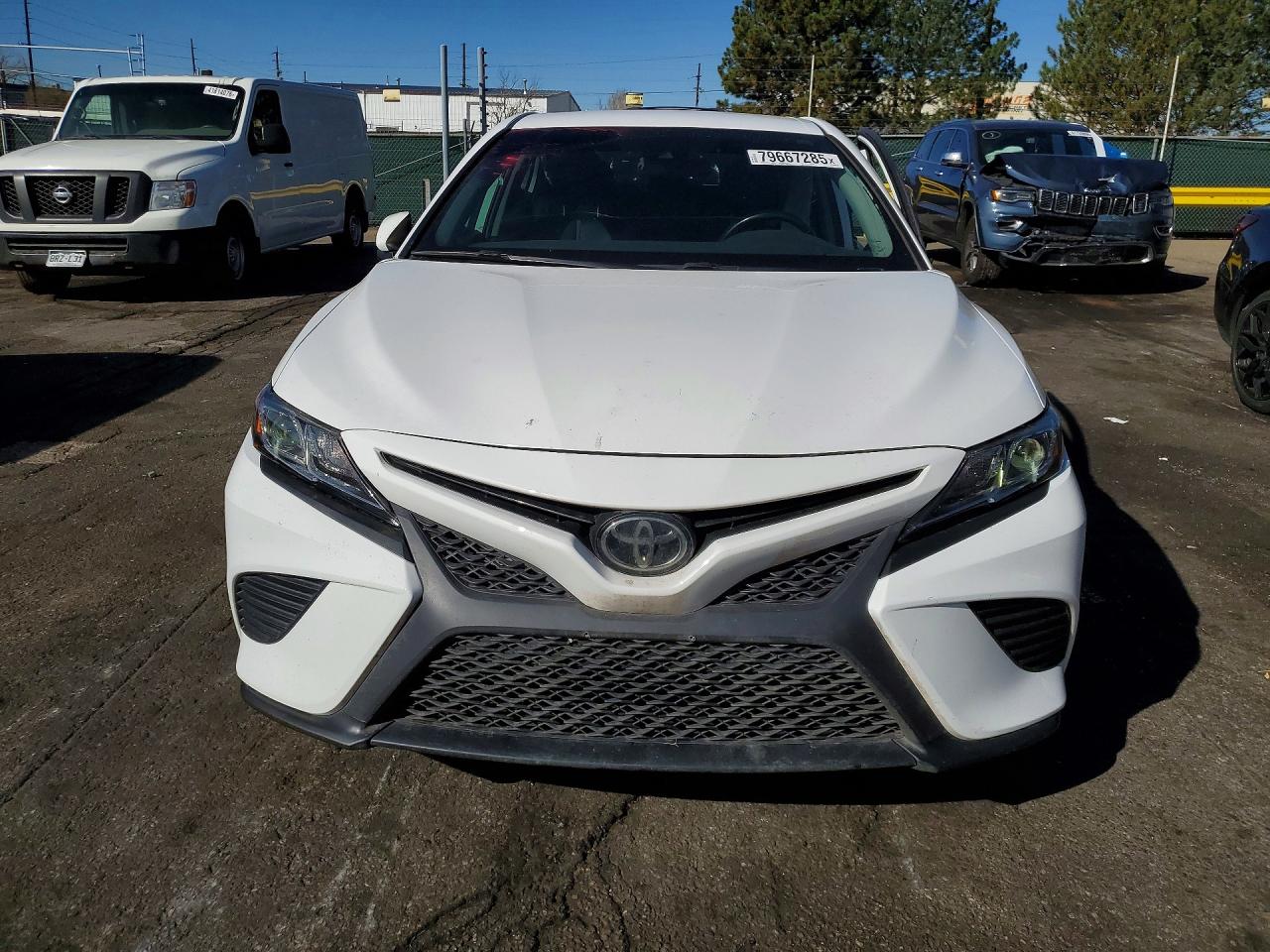 2019 TOYOTA CAMRY SE photo 9