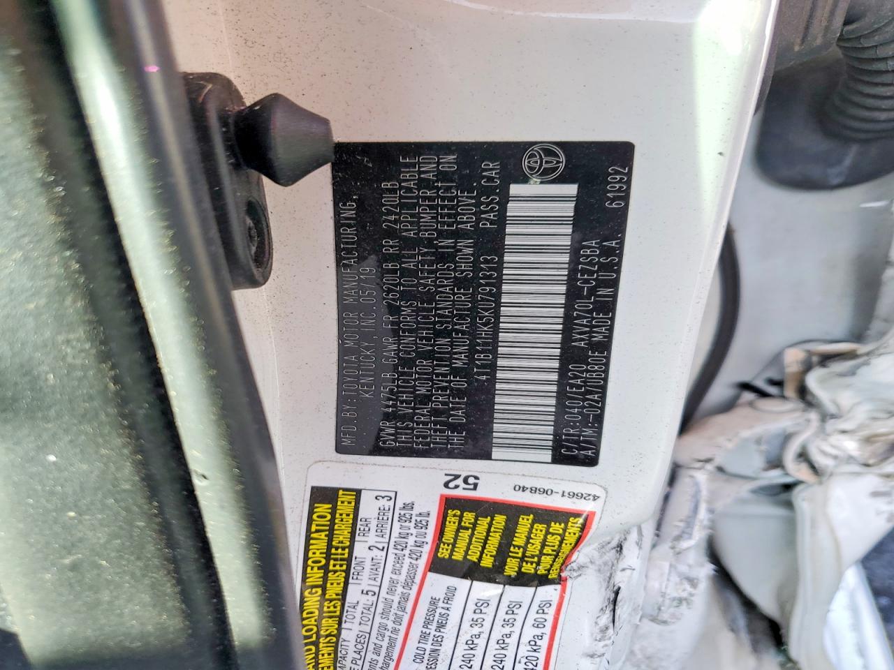 2019 TOYOTA CAMRY SE photo 27