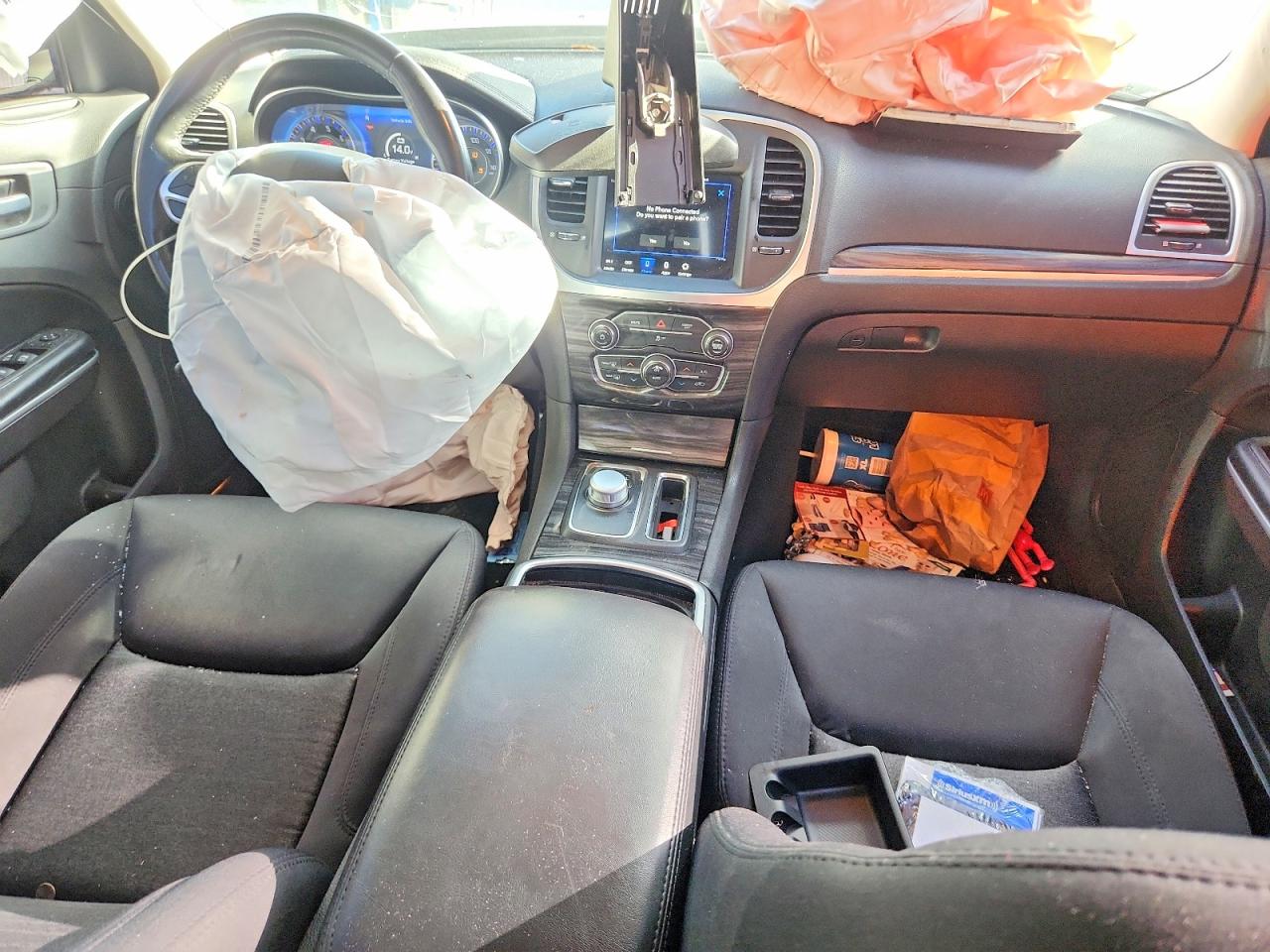 2022 CHRYSLER 300 TOURING photo 15