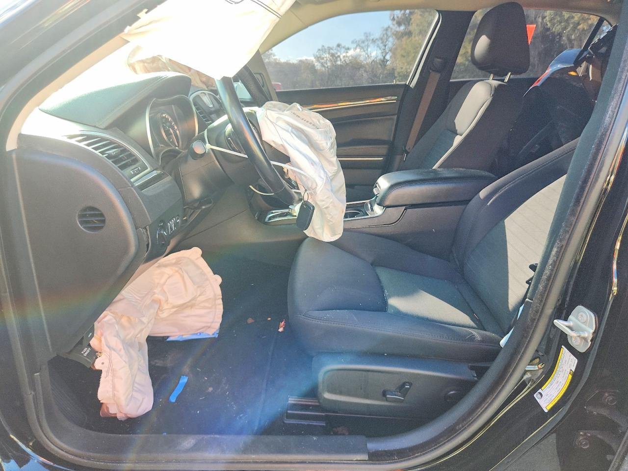 2022 CHRYSLER 300 TOURING photo 13