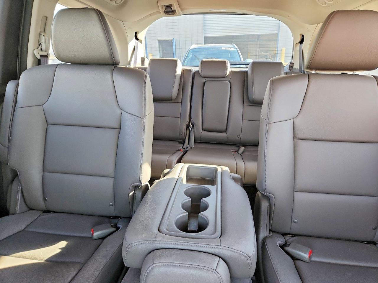 2016 HONDA ODYSSEY TOURING photo 10