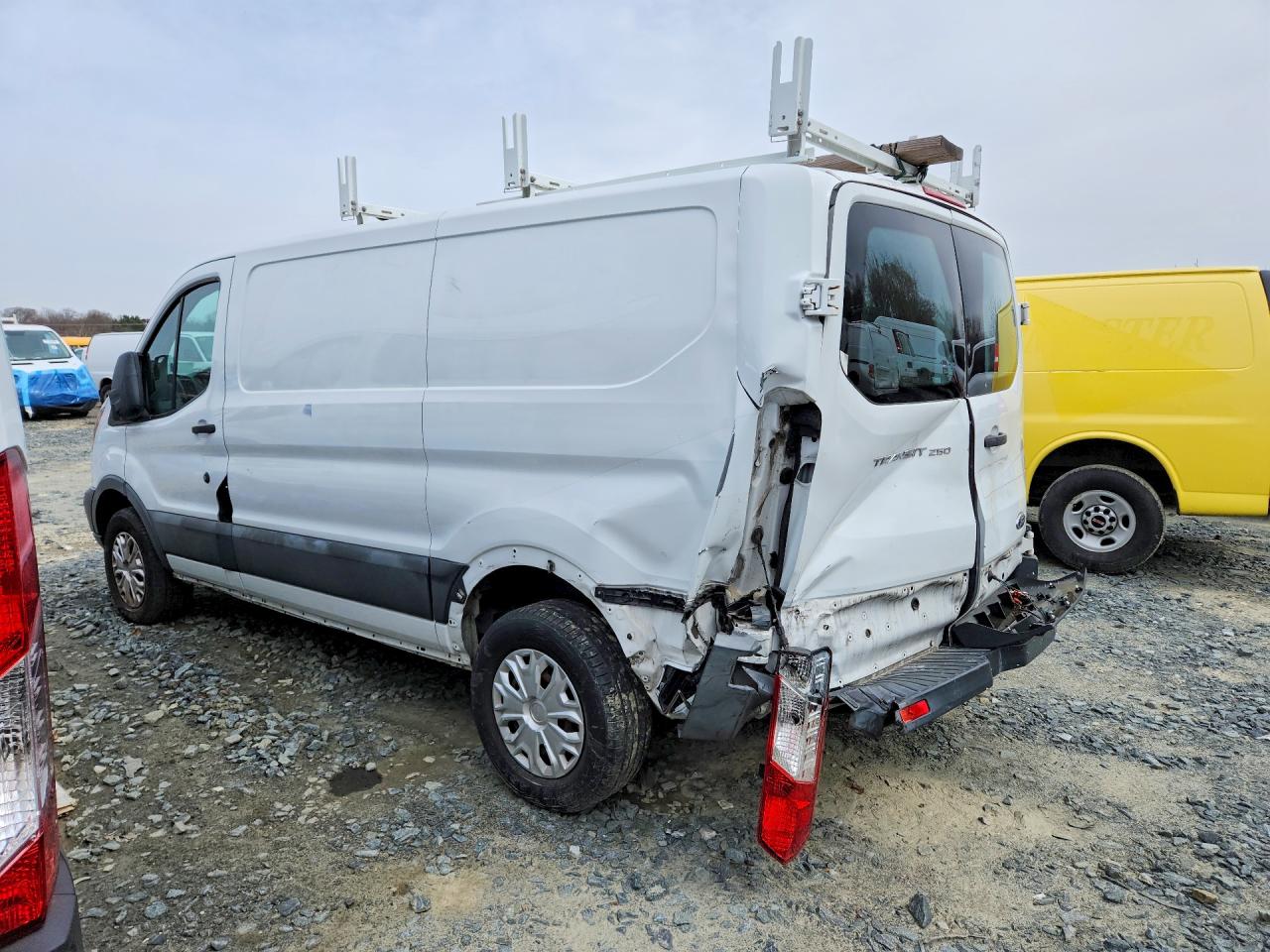 2016 FORD TRANSIT 250 UTILITY / SERVICE VAN photo 3