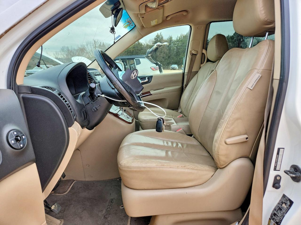 2008 HYUNDAI ENTOURAGE GLS photo 13
