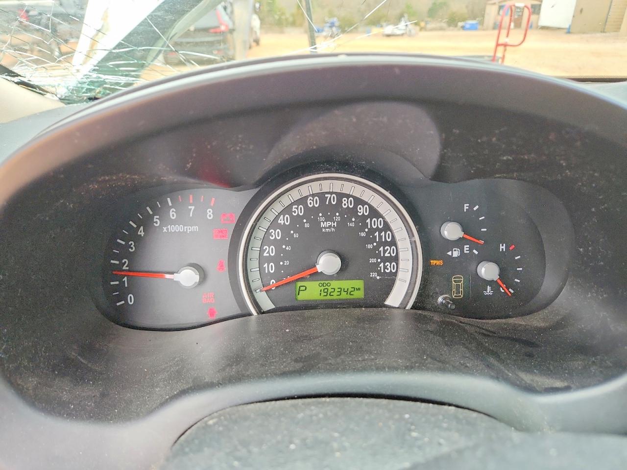 2008 HYUNDAI ENTOURAGE GLS photo 17