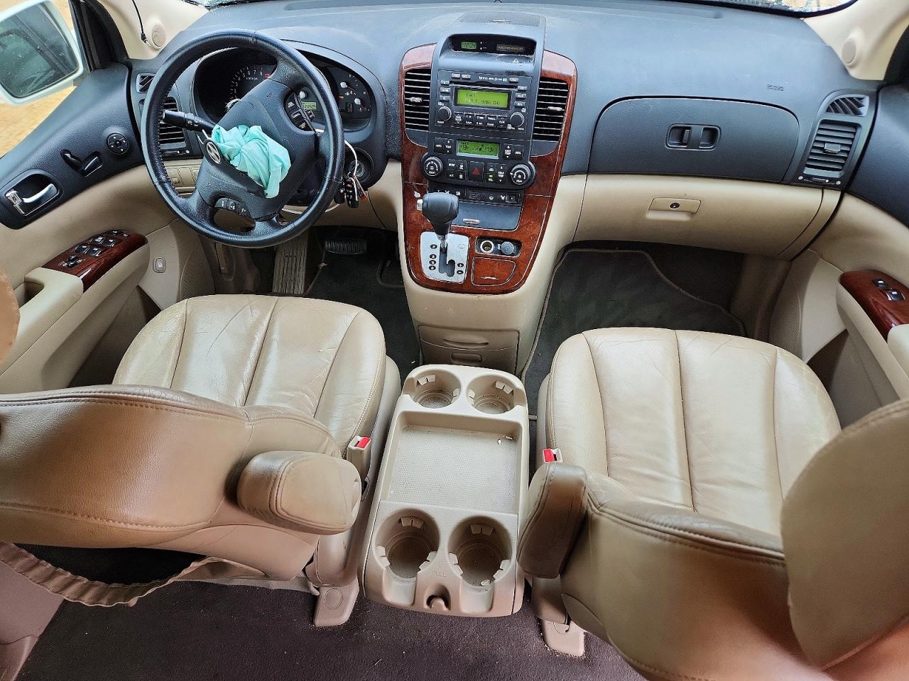 2008 HYUNDAI ENTOURAGE GLS photo 15