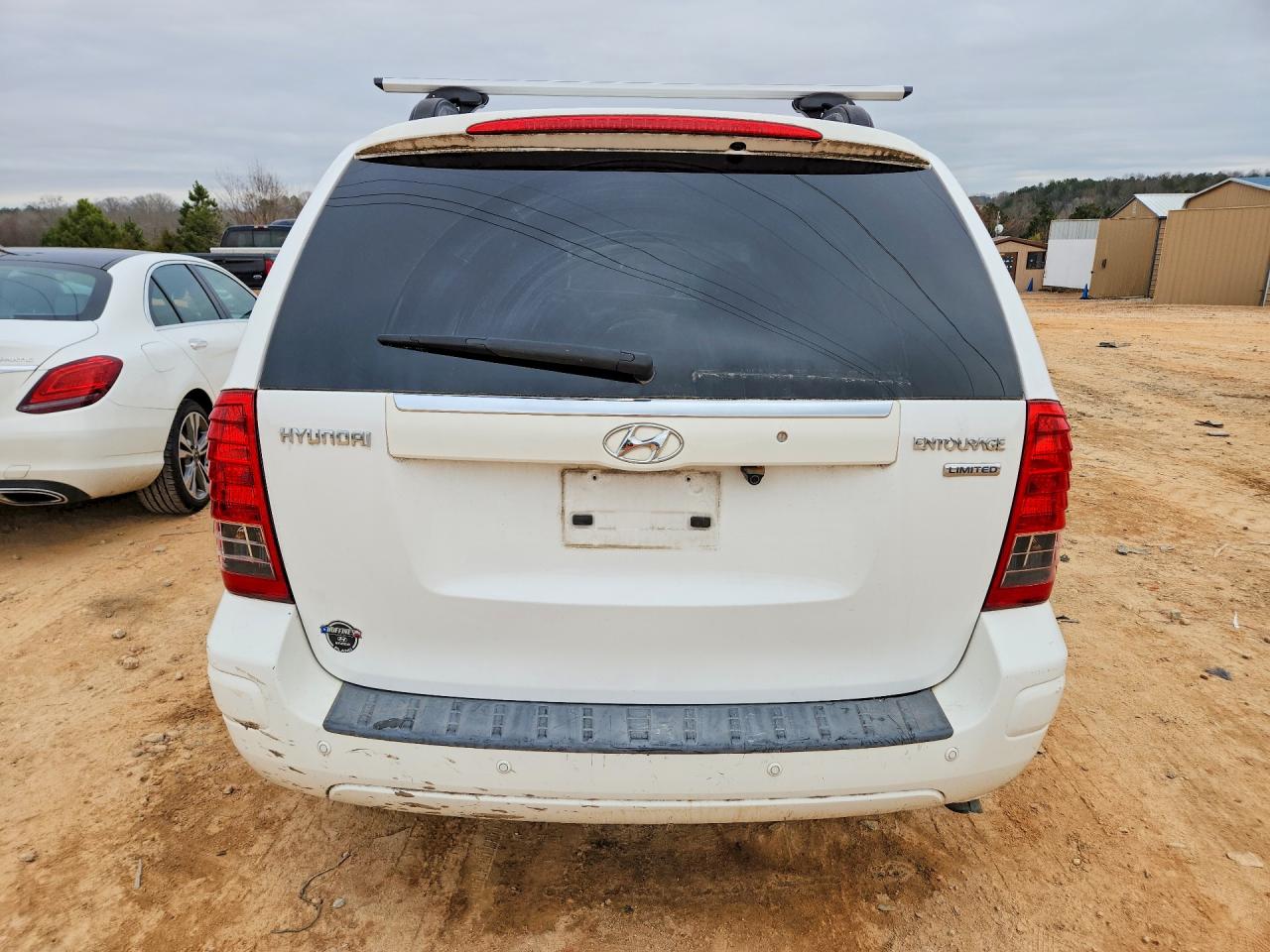 2008 HYUNDAI ENTOURAGE GLS photo 11