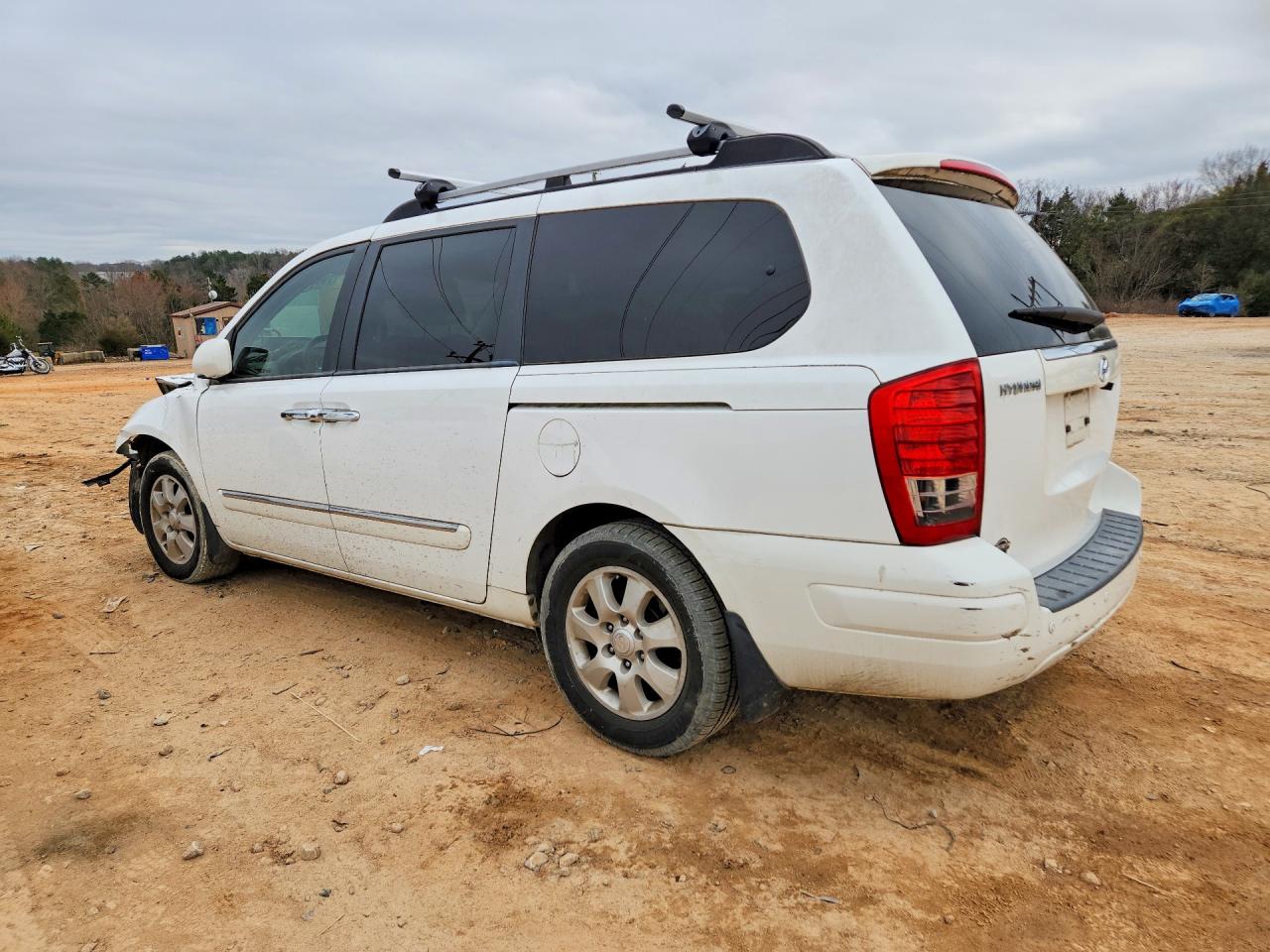 2008 HYUNDAI ENTOURAGE GLS photo 3