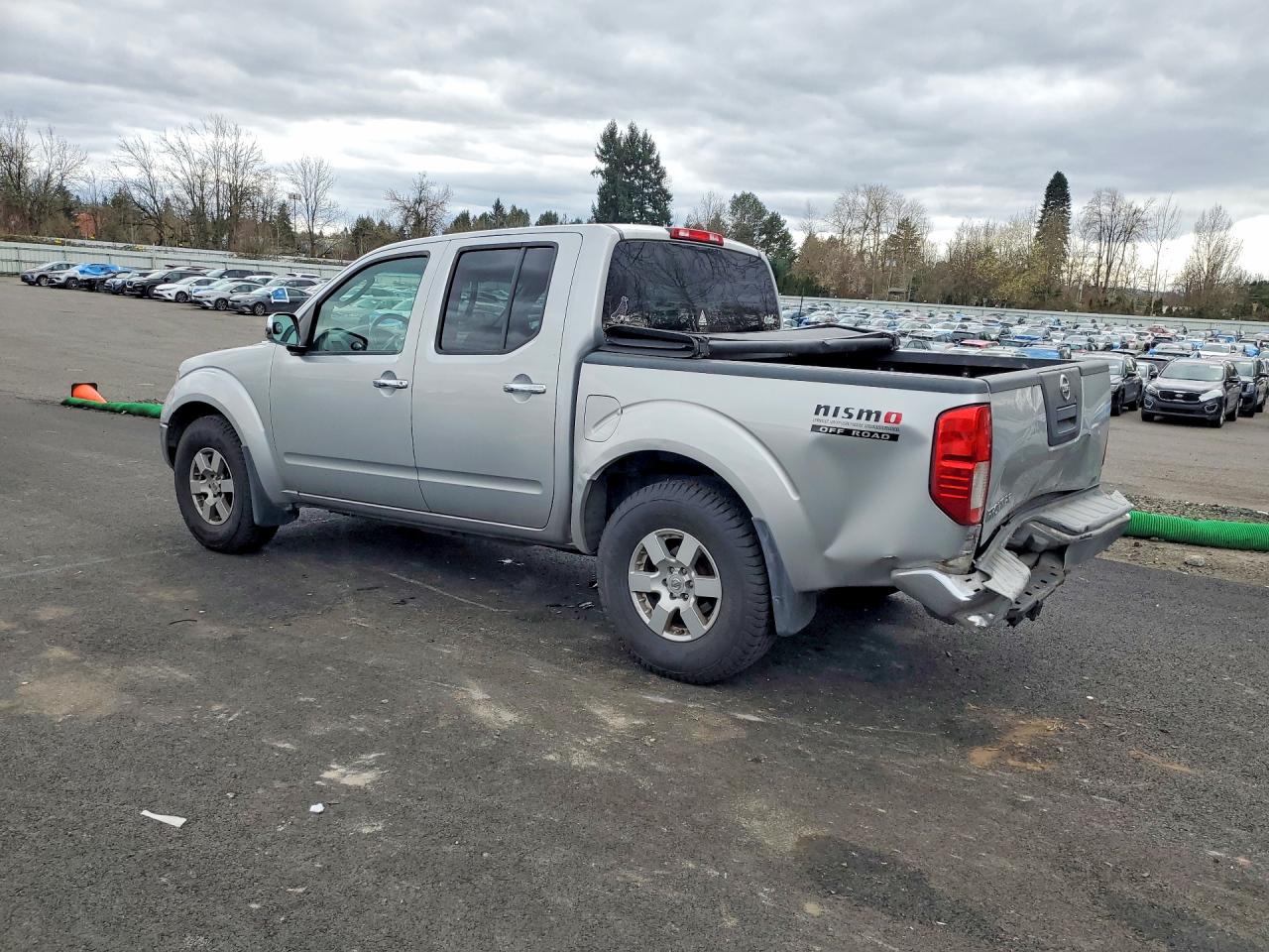 2006 NISSAN FRONTIER SE photo 2
