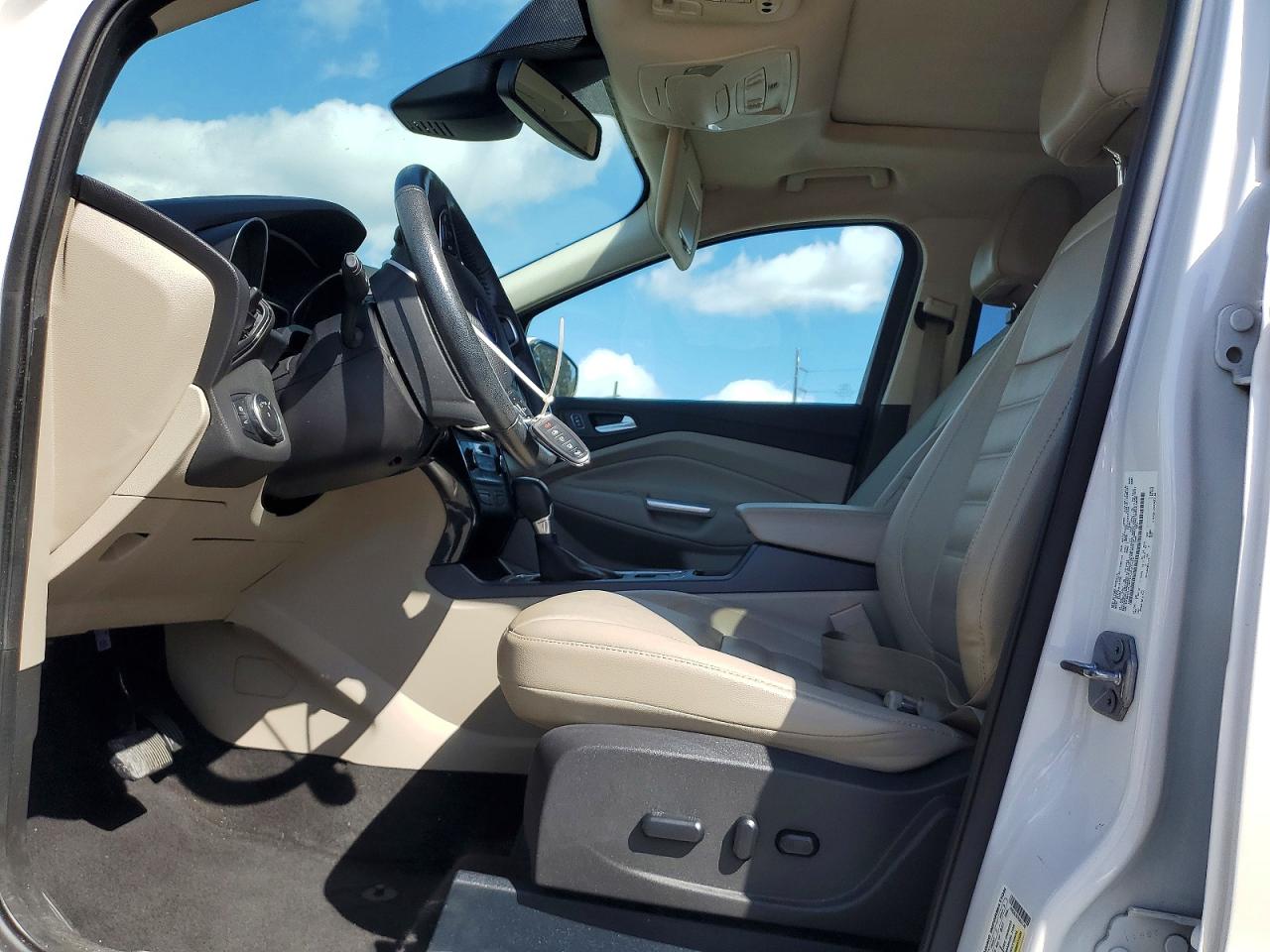 2017 FORD ESCAPE TITANIUM photo 13